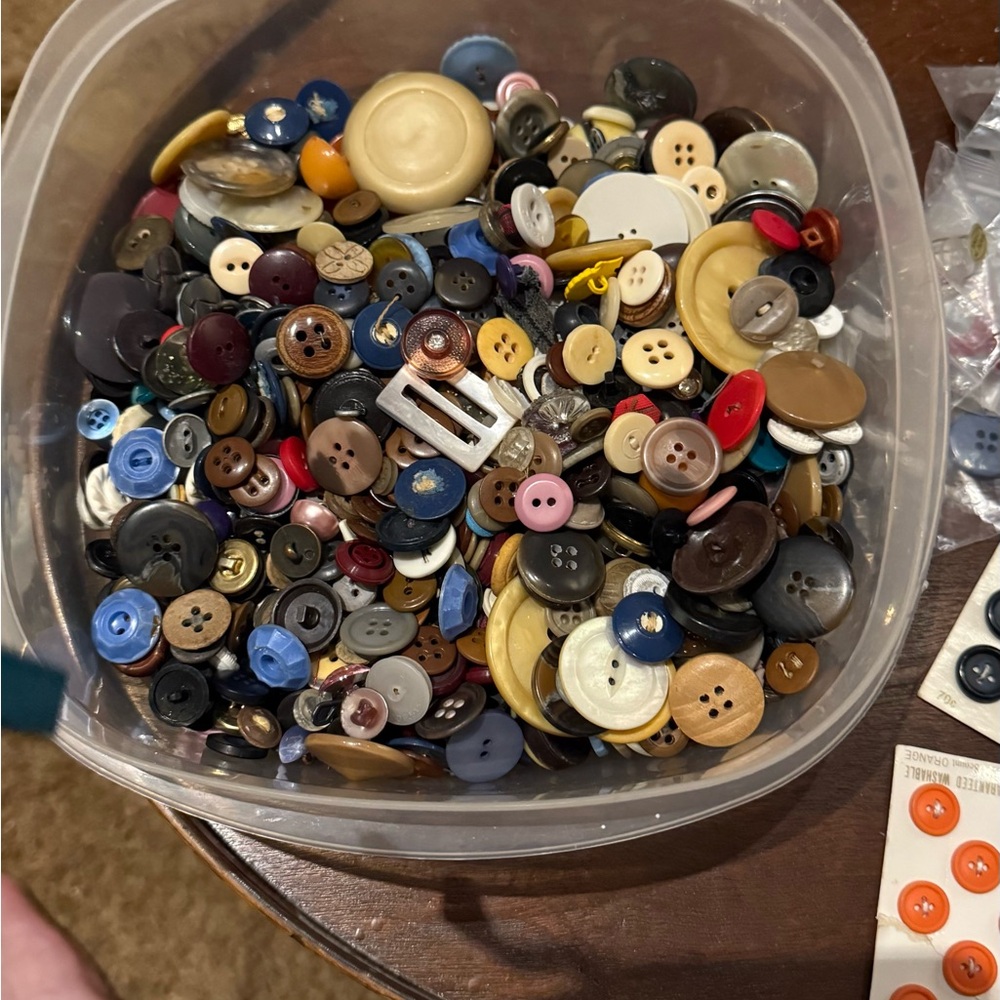 Button Collection - Picture 4 of 6